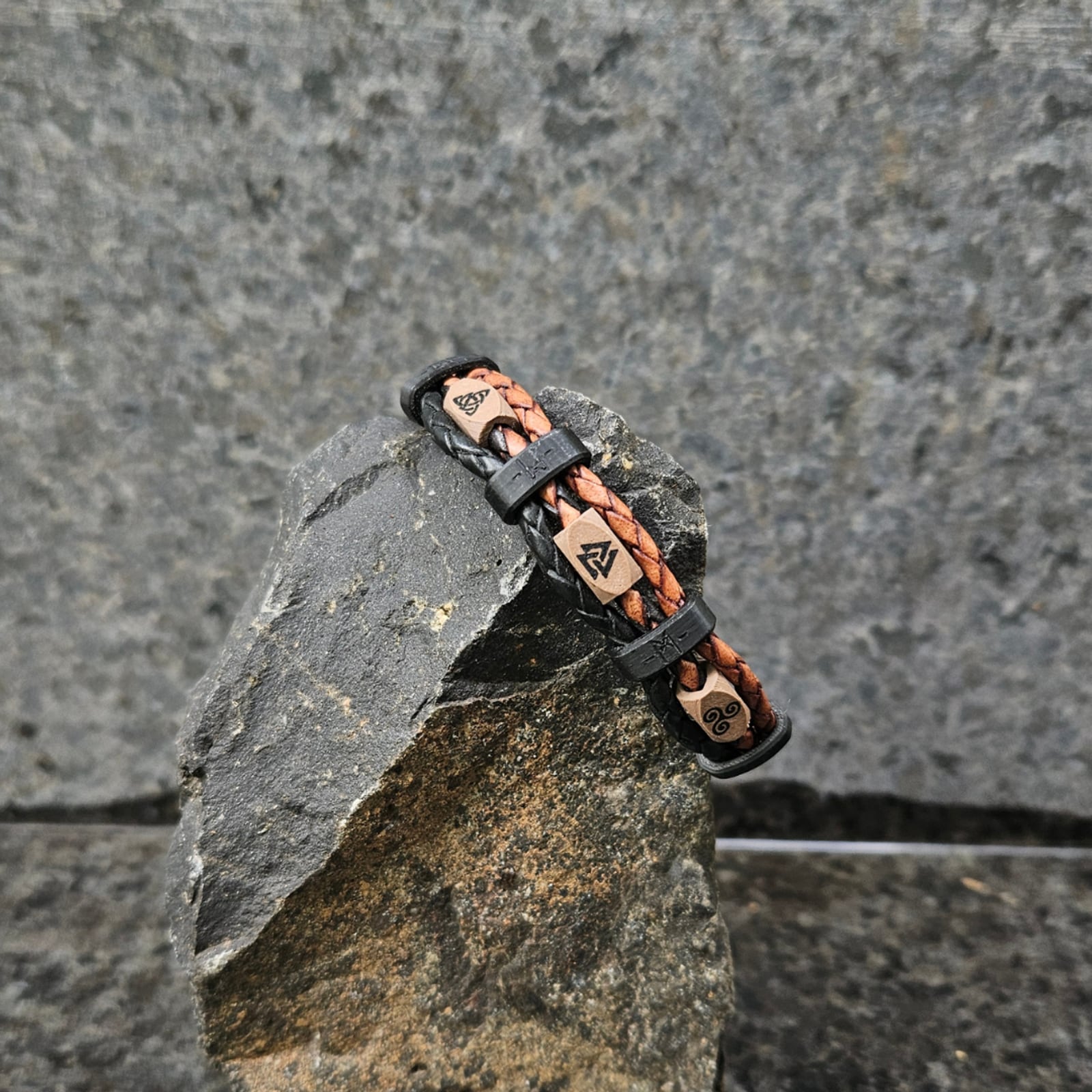 Banded leather band, the design Drøm sells most